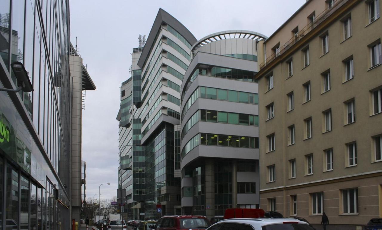 Modern Apartment With Pool Near Golden Terraces Warsaw Exterior photo